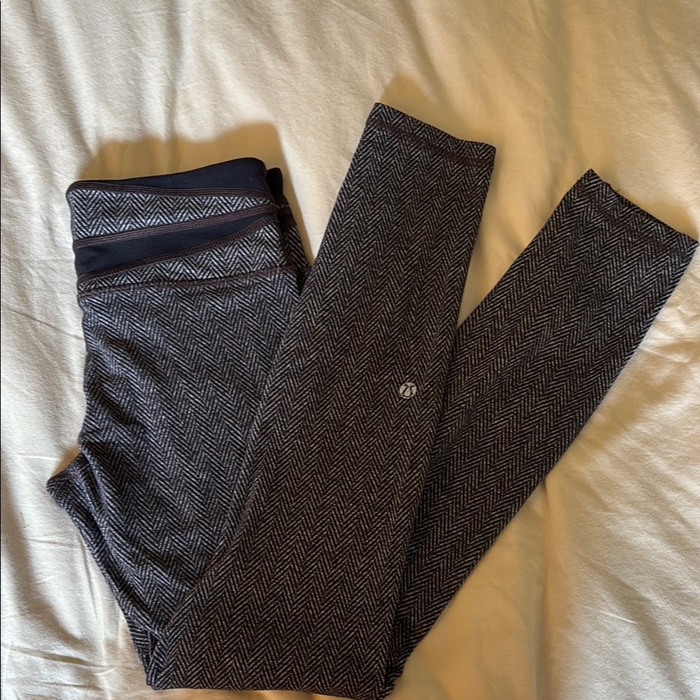 Black and Gray Patterned Lululemon Leggings